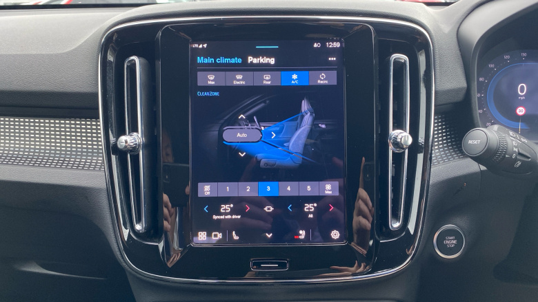 Volvo XC40 2.0 B4P Plus Dark 5dr Auto Petrol Estate